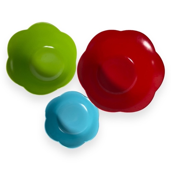 Melamine 3 Pc Serving Bowl Set Blue Red Green Scalloped Edge Party Event Holiday - Picture 2 of 7